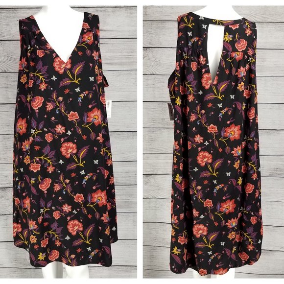 Old Navy Dresses & Skirts - Old Navy XXL Shift Dress Cutout Back Sleeveless
